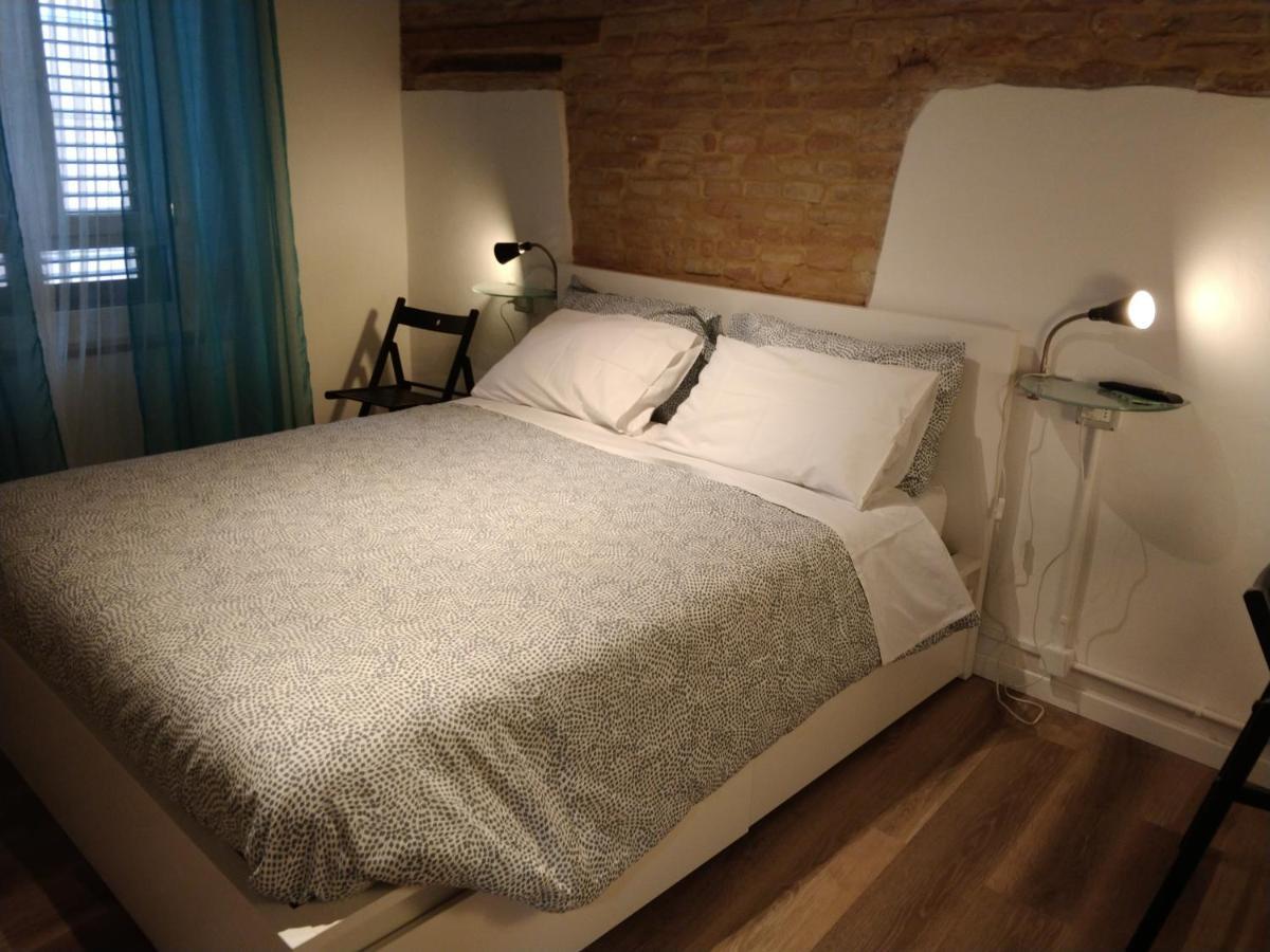 Isi Guesthouse 29 Iesi Eksteriør bilde