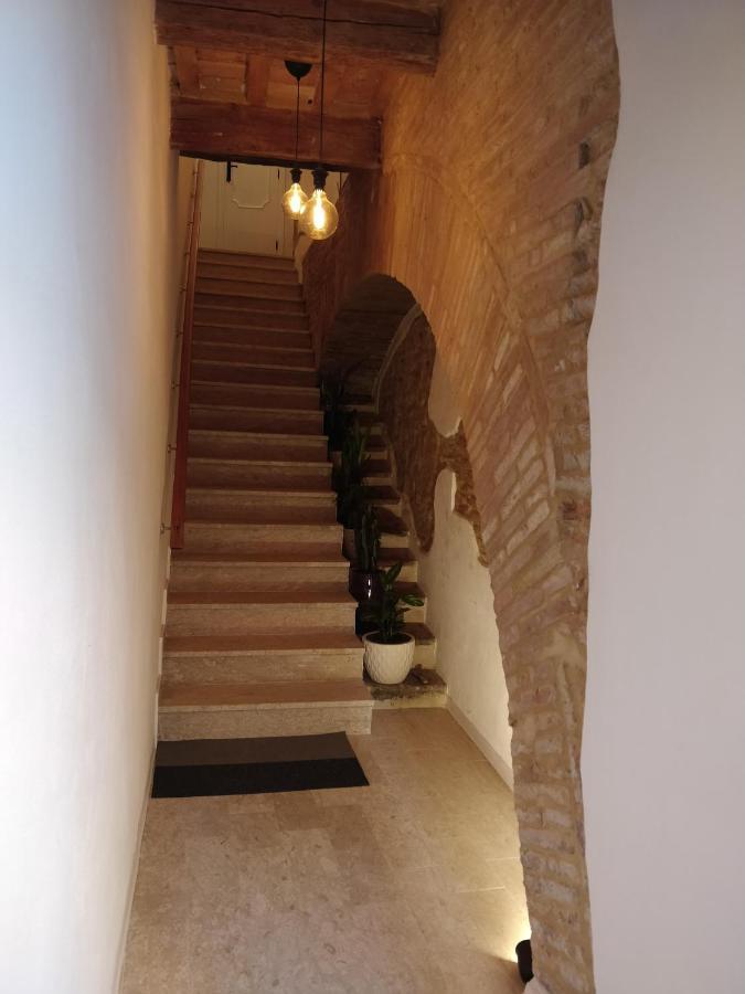 Isi Guesthouse 29 Iesi Eksteriør bilde